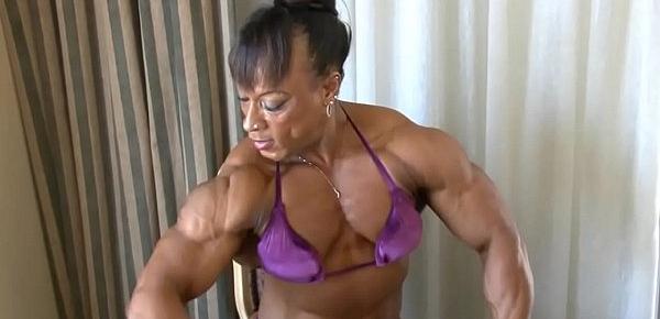  Muscular Women , Biceps